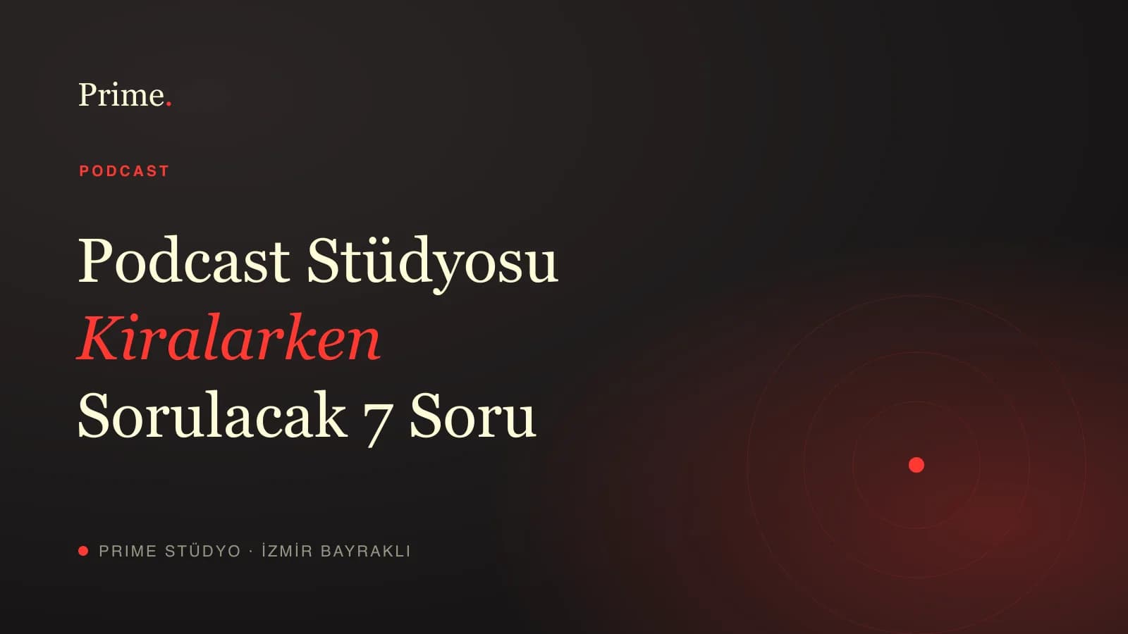 Podcast kaydı için hazırlanmış mikrofon ve kamera düzeni